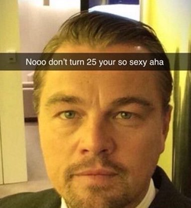 서양인들의 25살 생일 케이크.jpg